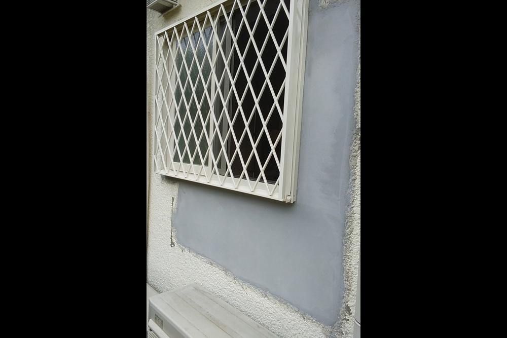 外壁　窓周りの補修